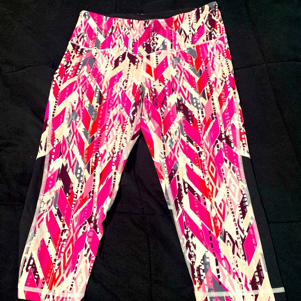 Victoria’s Secret sport crops - glow in the dark